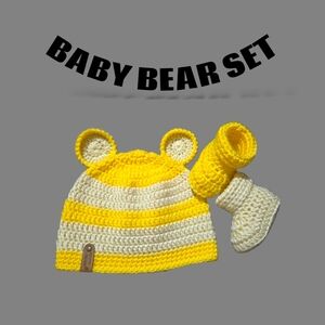 Baby Bear Hat and Booties Set